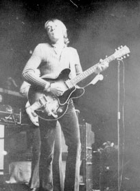 700314e.jpg (14401 bytes)